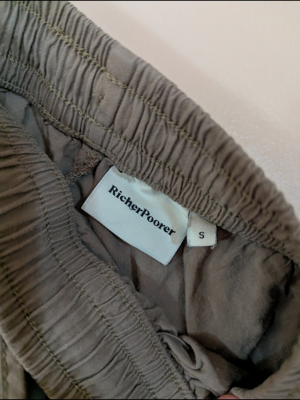 Richer Poorer Elastic Waist Pants in Soft Olive Green - Picture 4 of 5